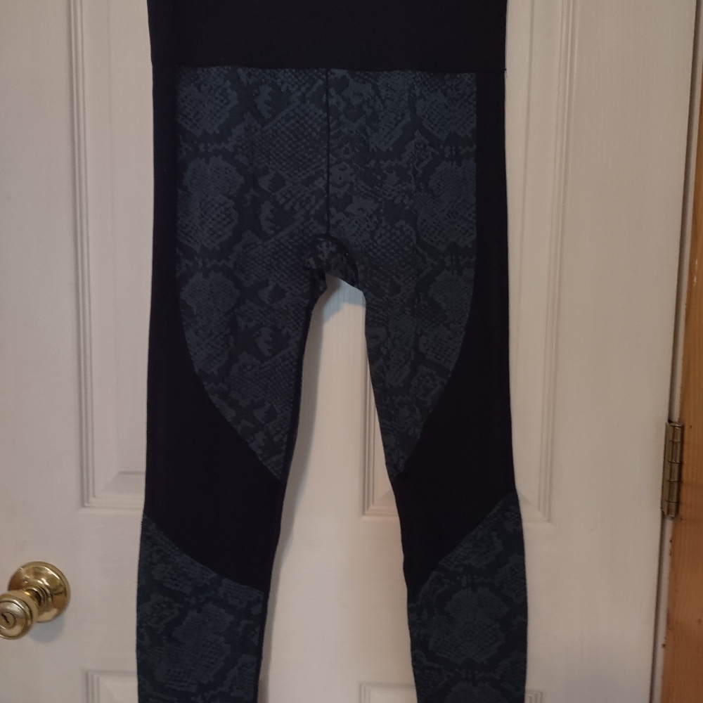 Joy Lab Women's Medium Stretch Pants